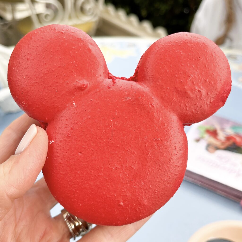 Mickey macaron